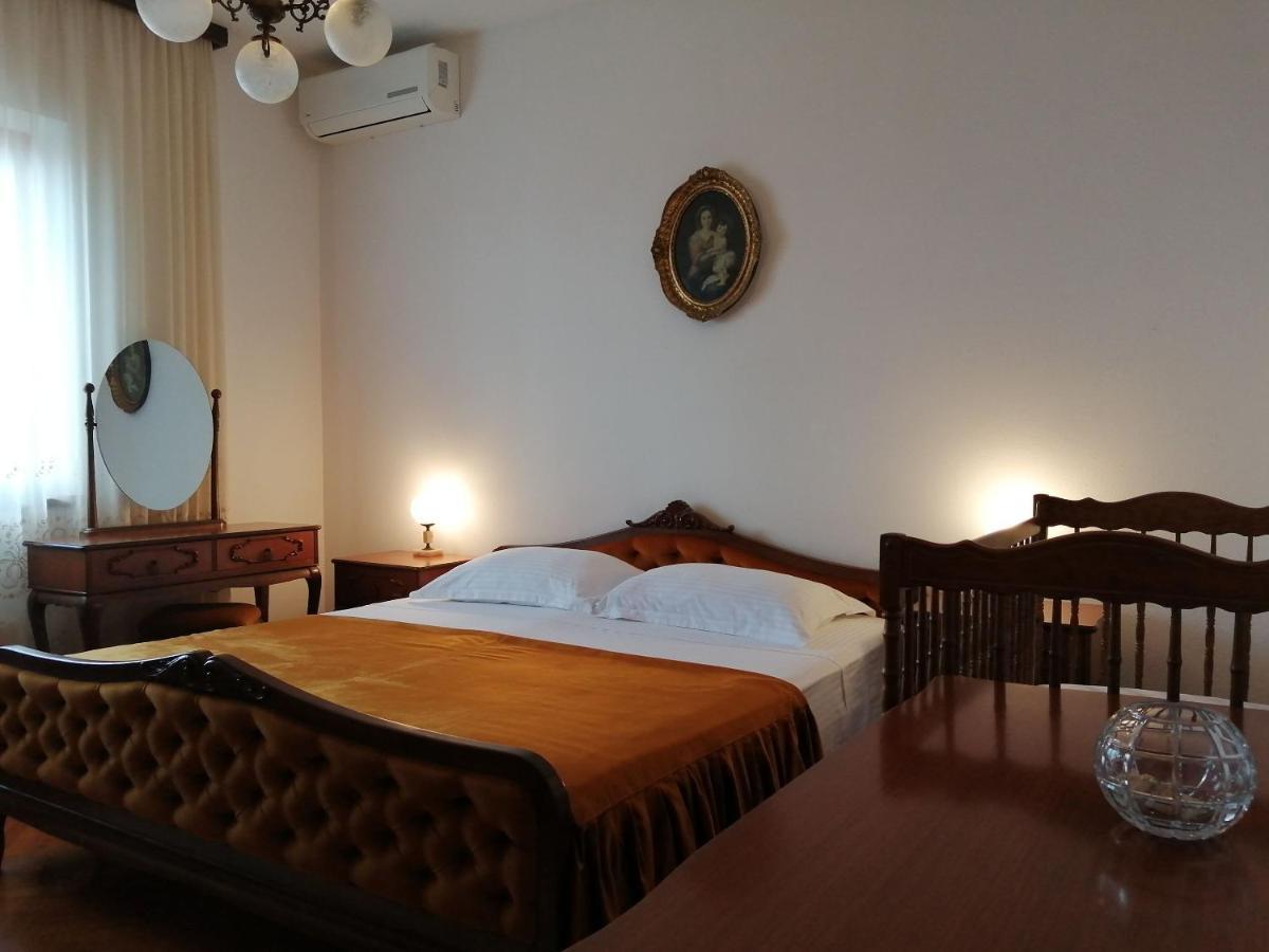 Apartments Jelka Постіра Екстер'єр фото